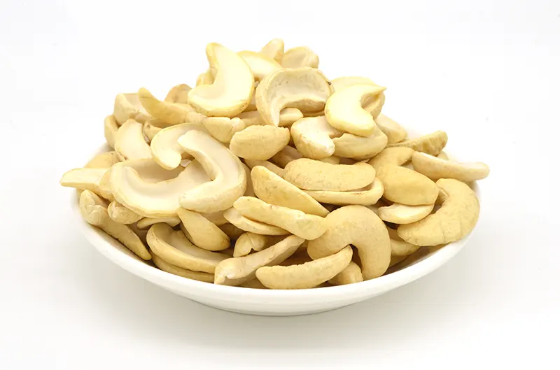 حبات الجوز مقابل حبات الكاجو: أيهما أفضل لك؟